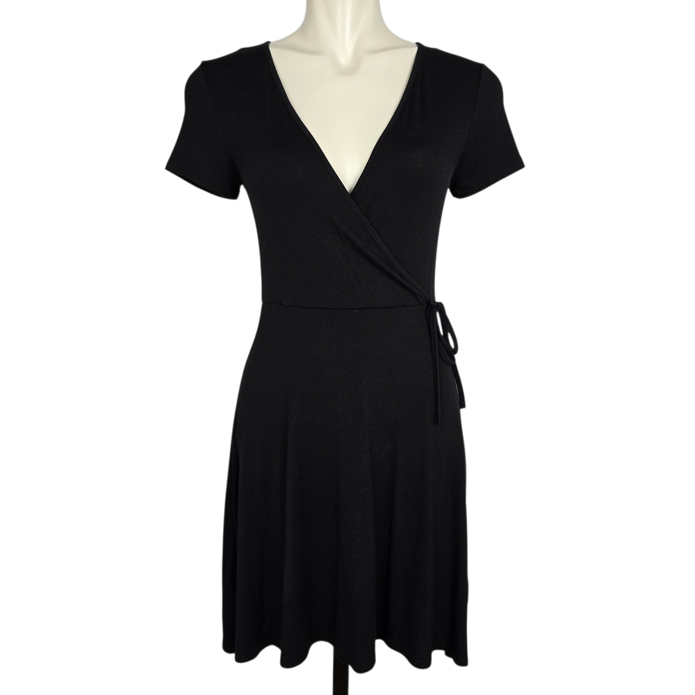 NWT ANTISTAR Women's Black Short Sleeve Lightweight Soft Wrap Dress Small